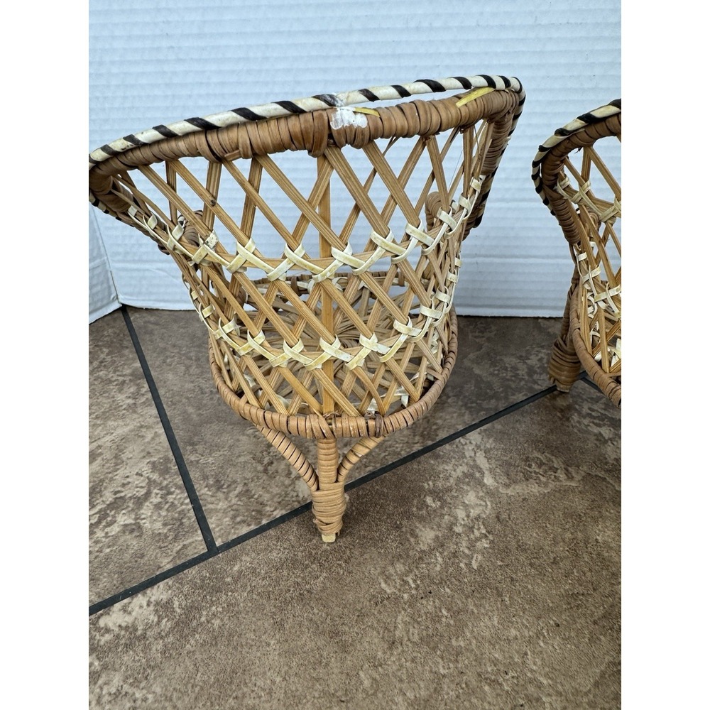 SET OF 2 VINTAGE WICKER DOLL CHAIRS - Picture 6 of 9